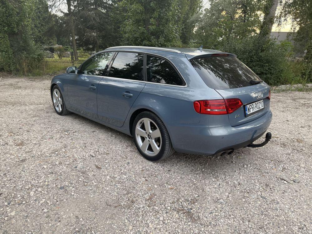 Audi a4 b8 2.0 TDI 2010 rok