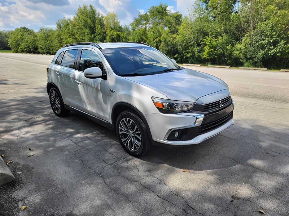 Mitsubishi Outlander      2016