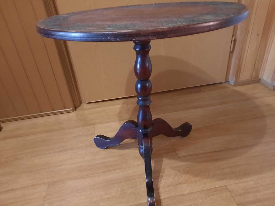 Stół stolik stoliczek retro antyk PRL okrągły kawowy oryginał rzeźba