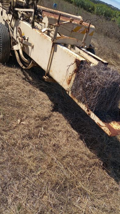 Enfardadeira de arame