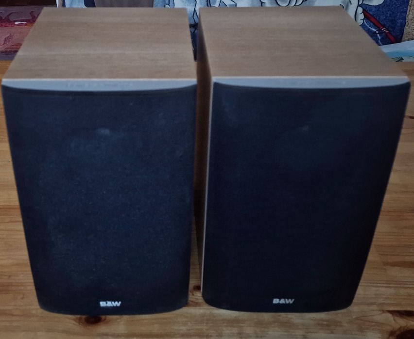 Kolumny Głośnikowe  B&W Bowers & Wilkins DM 600 S3 Rezerwacja