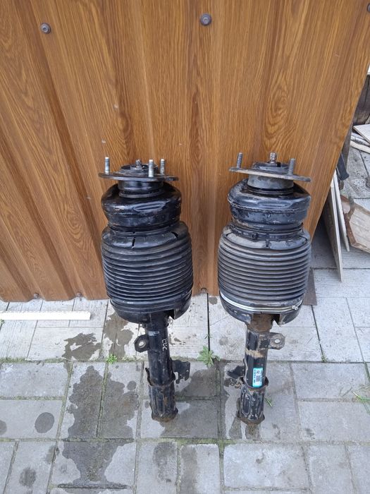 ПНЕВМО стійка ліва і комп ресор