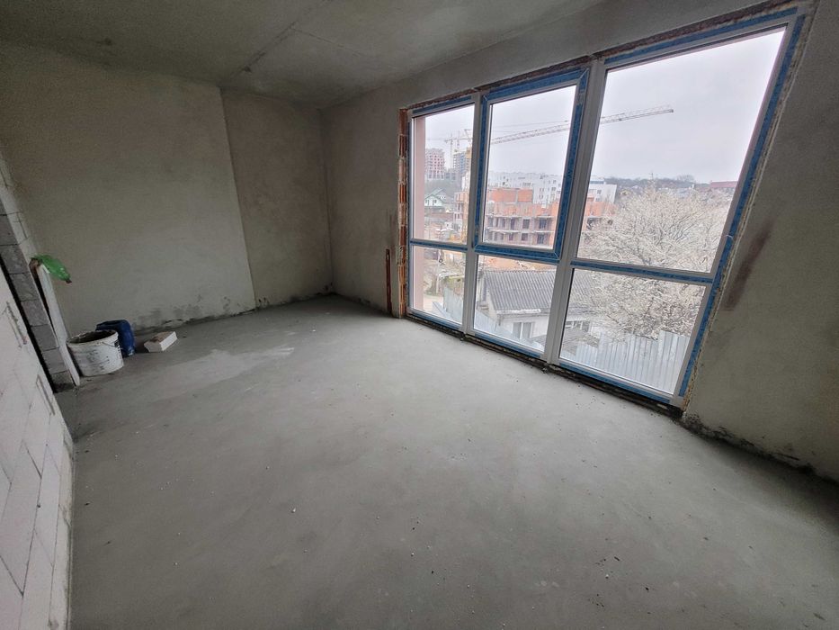 Продаж 2к Очеретяна  5/7ц новобуд зданий 61м 75тис