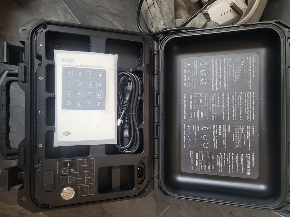 Новий DJI Matrice 30T з тепловізором + 8 батарей.