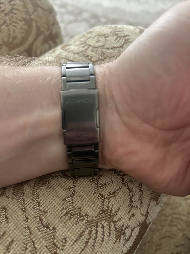 Годинник.Часы.Casio EQB-1100YDC-1A