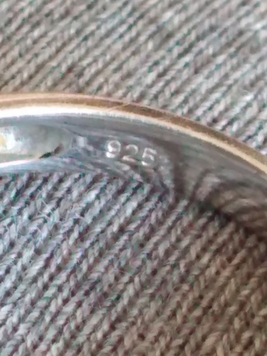 Srebrny pierścionek