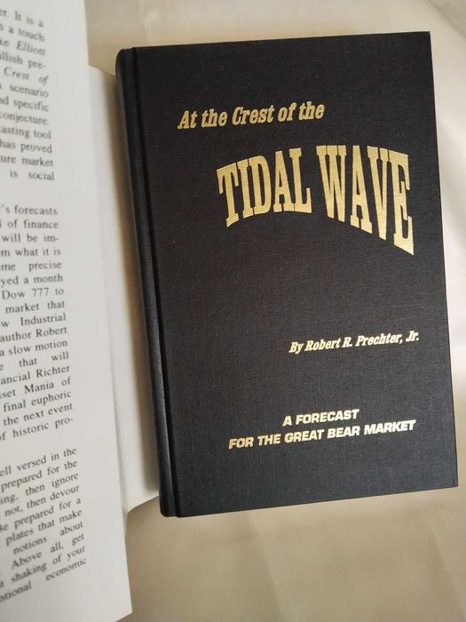 Book • At the Crest of the Tidal Wave •  Robert R. Prechter Jr.