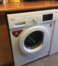 máquina de lavar roupa LG com 1 ano e meio