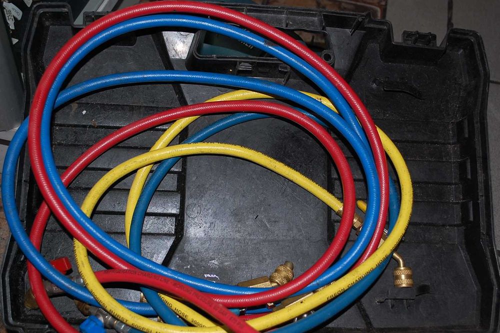 Manometr Testo 550 - elektroniczna oprawa zaworowa