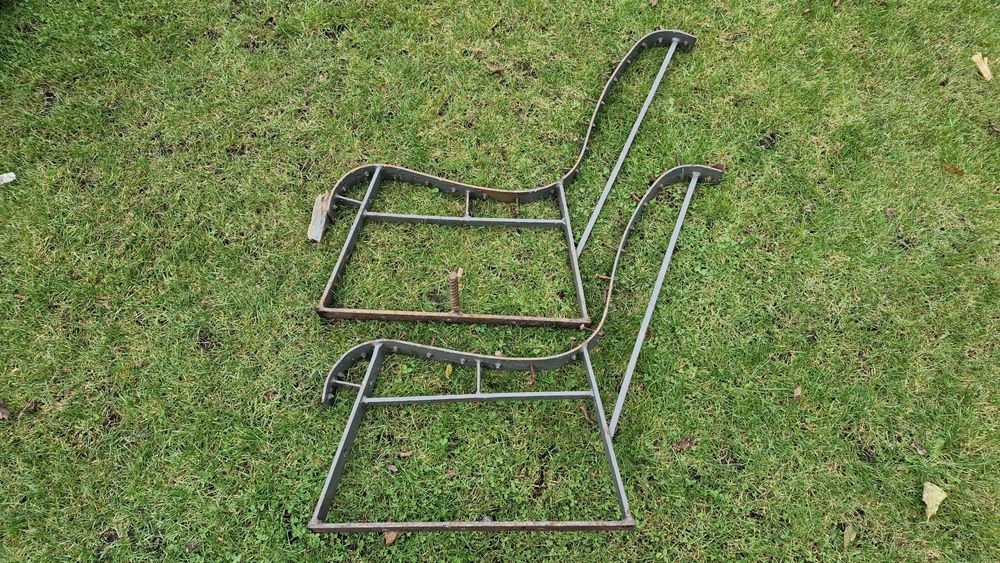 Stara rama do ławki prl