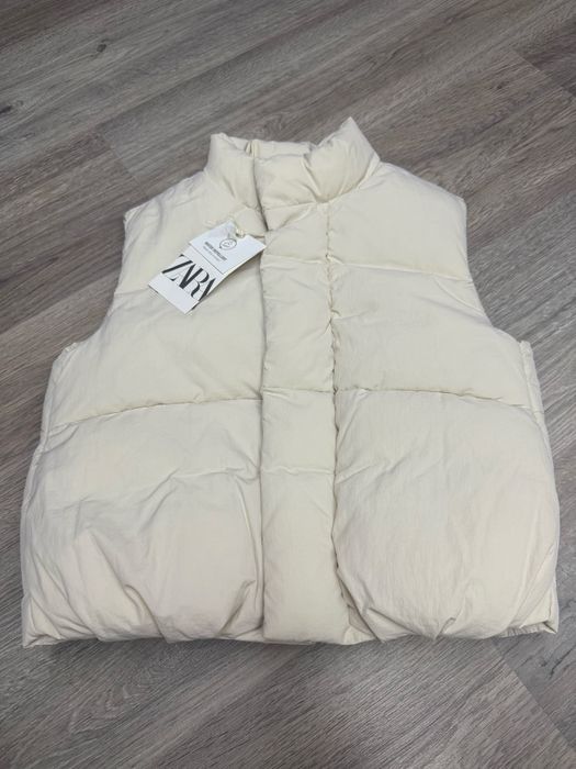 Жилетка на девочку  Zara водонепроникна 4-5 лет (107см)