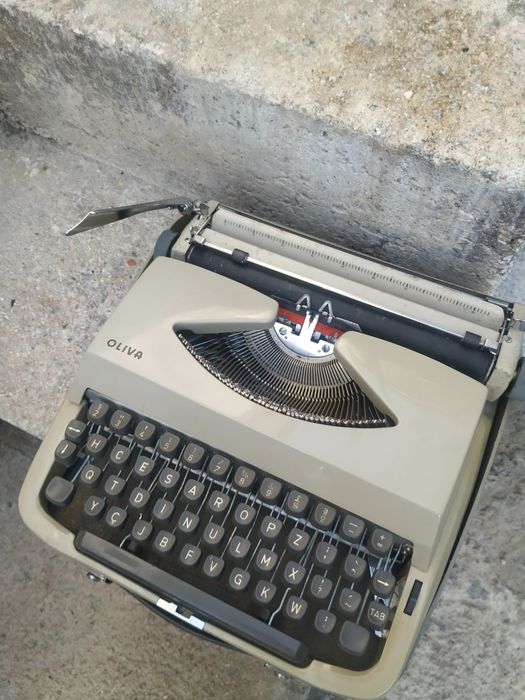 Máquina de escrever antiga