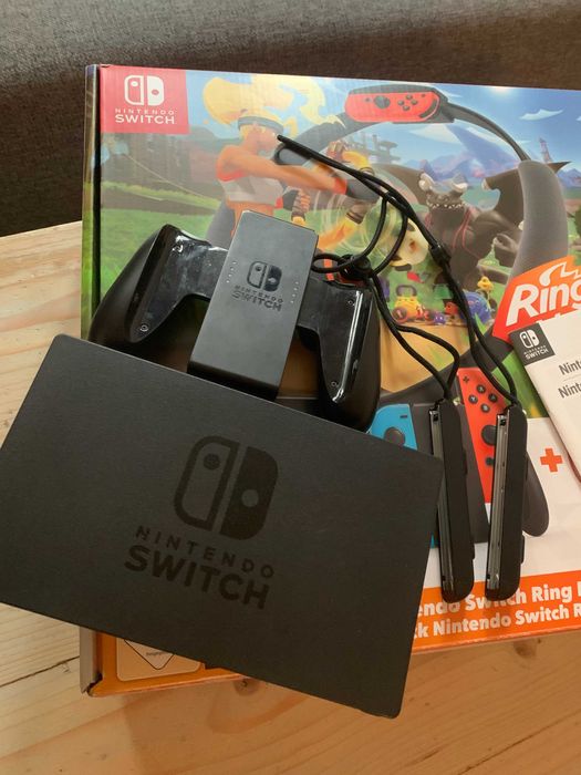 Nintendo Switch stan idealny , etui
