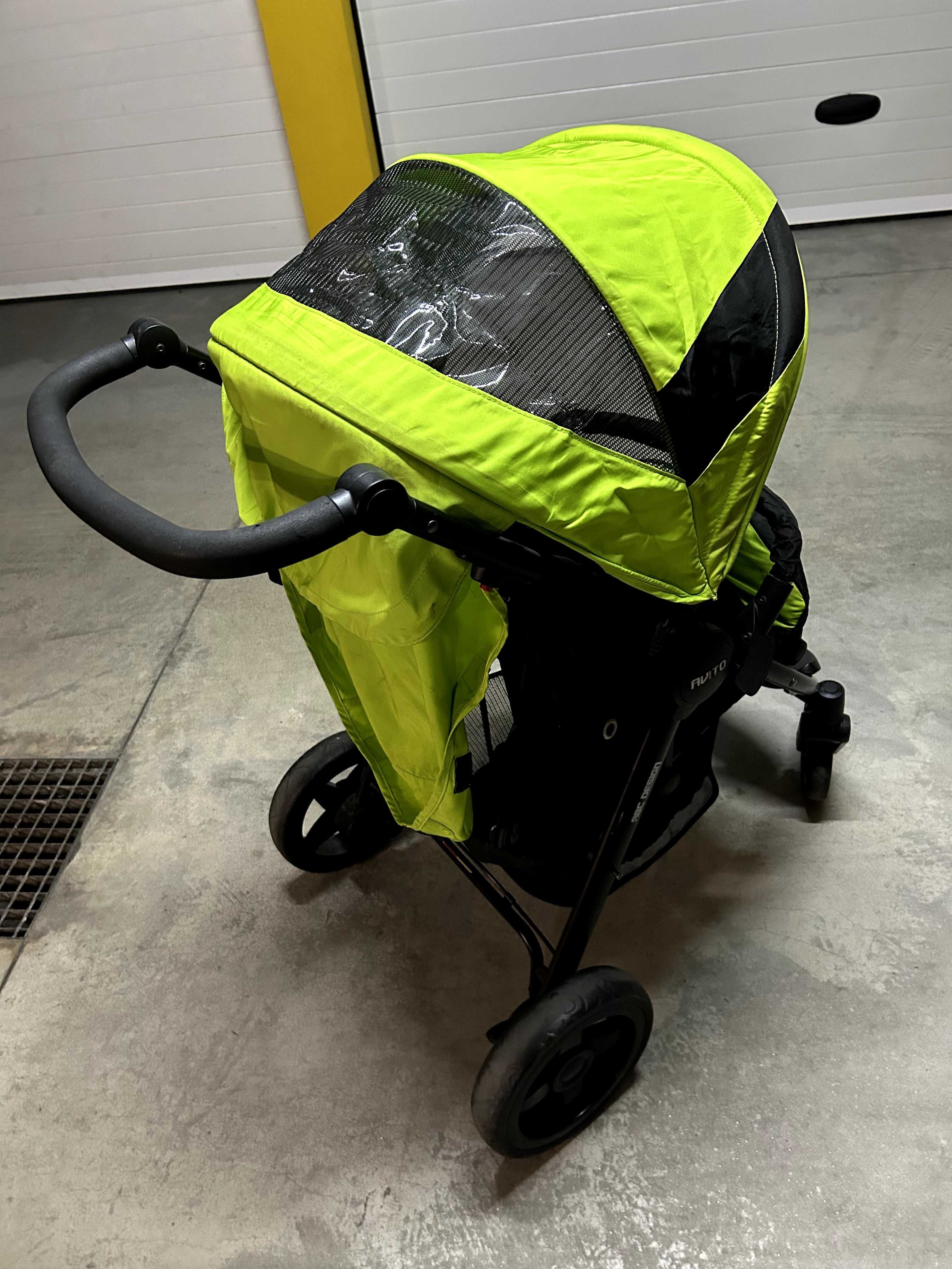 Carrinho de Bebé Dobrável – Bom Estado