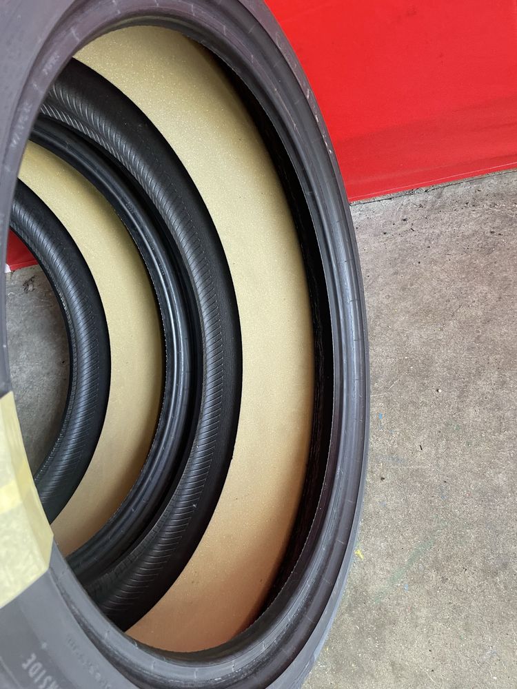 Pneus 285/30/21 Continental Impecaveis