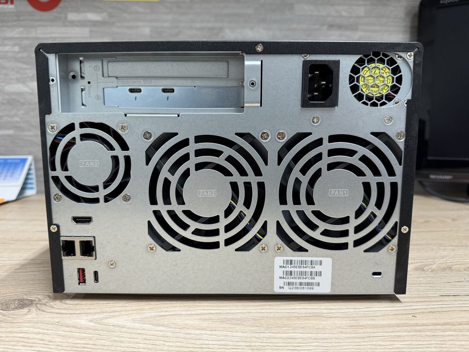 Абсолютно новий Qnap TVS-h674T nas сервер i5/32gb