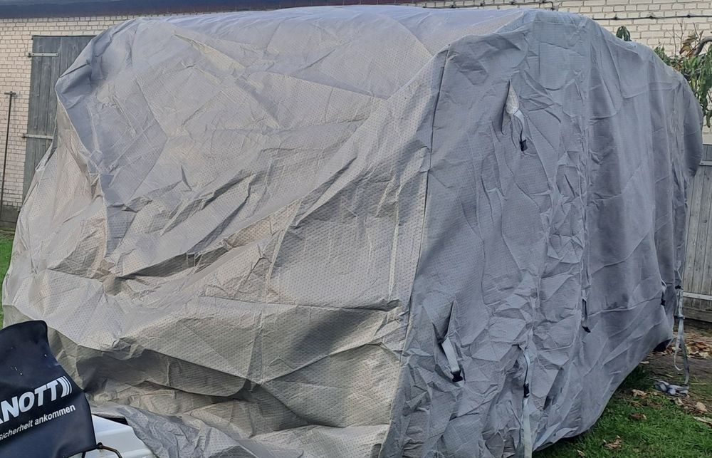 Pokrowiec na przyczepę kempingową 560cm jak nowy