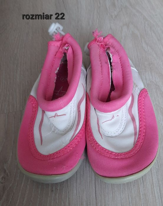 Dziewczęce buty do wody
