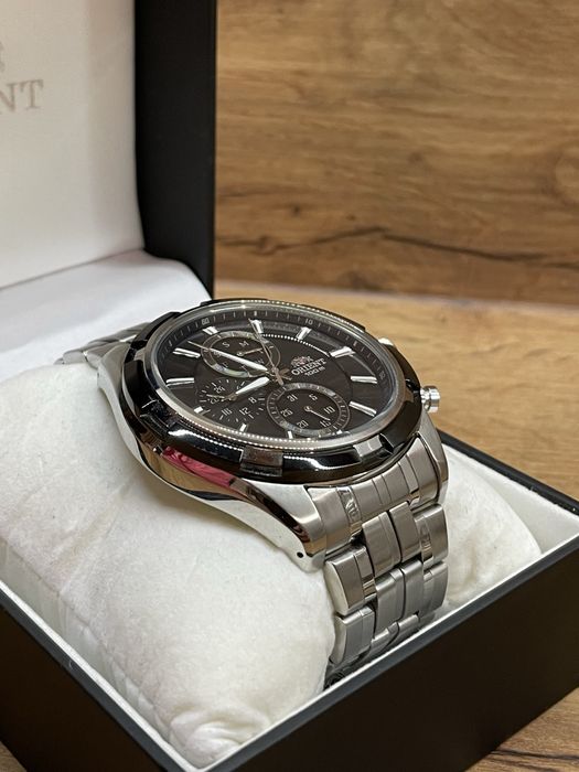 Чоловічий годинник Orient FUY01002B