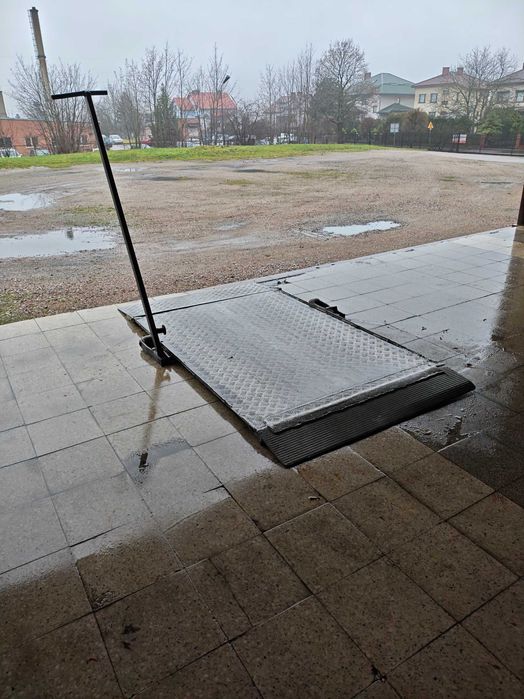 Rampa rozładunkowa aluminiowa używana