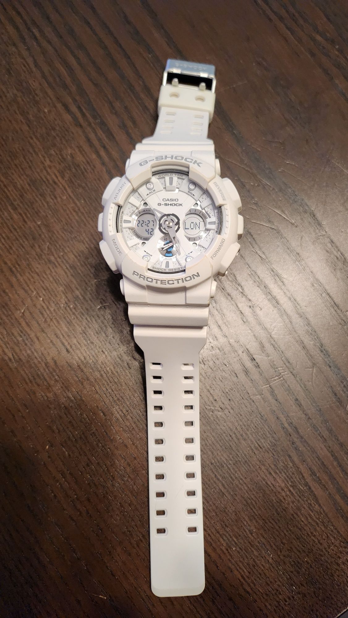 Zegarek Casio G-Shock 5229 biały