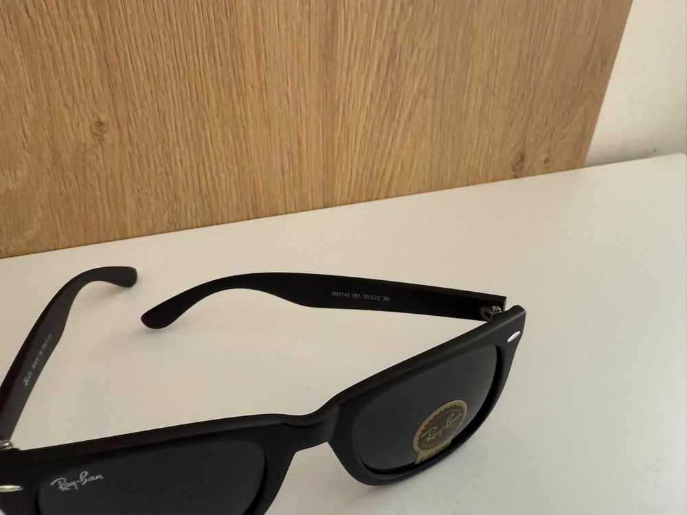 Klasyczne okulary Ray-Ban 100% UV Protection