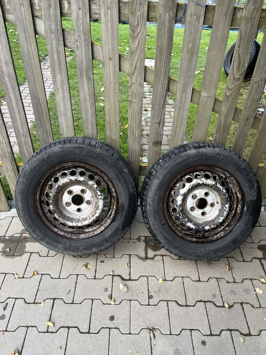 Opony zimowe  215/65 R16C koła Vw T5 goodyear cargo vector