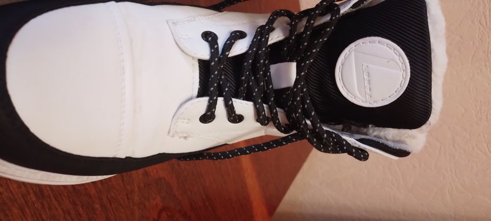 Ботинки зимние в хорошем состоянии  .