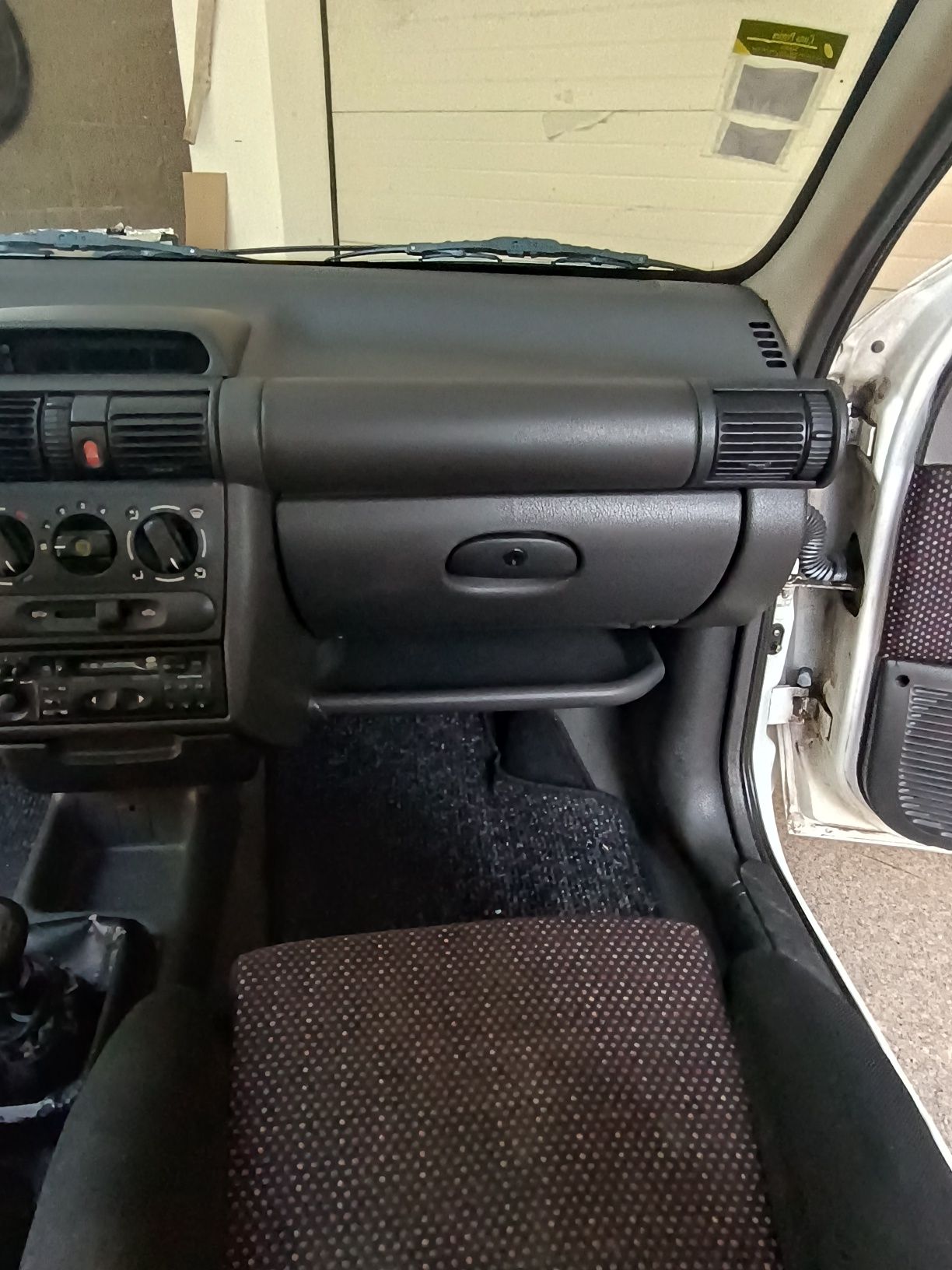 Vendo Opel corsa 1.4 SI