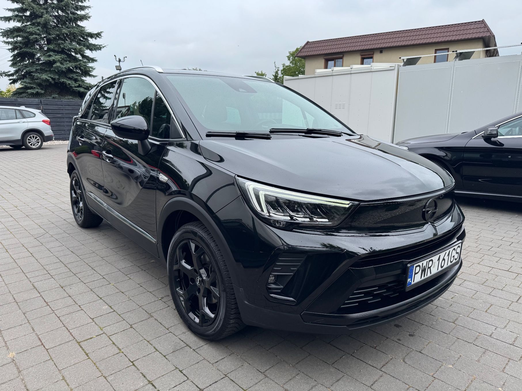 Opel Crossland X 1,2i 130km automat panorama head up alcantara serwis Gwarancja