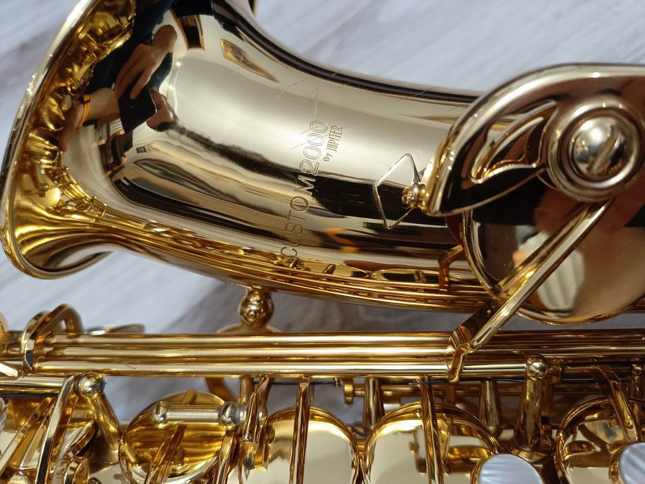 Saksofon altowy Jupiter JAS 2069 model Custom 2000.