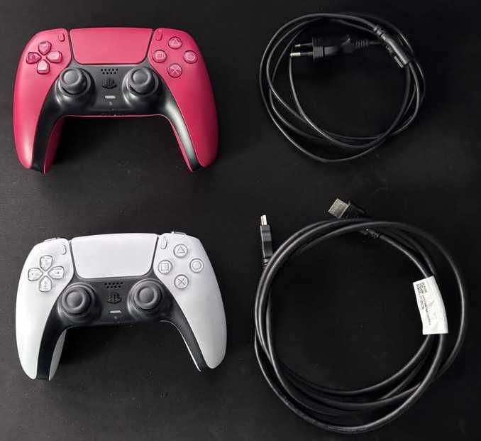 Sony PS5 z napędem blu-ray, 2 pady CFI-2016 z gwarancją do 29.11.2025