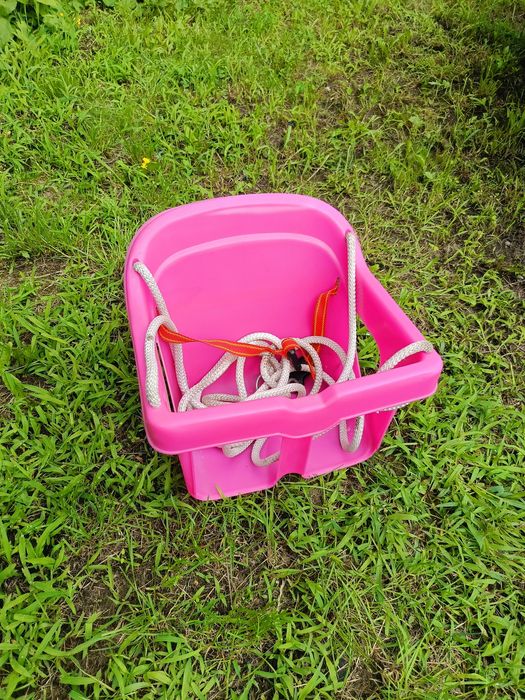 Dziecięca huśtawka ogrodowa plastikowa