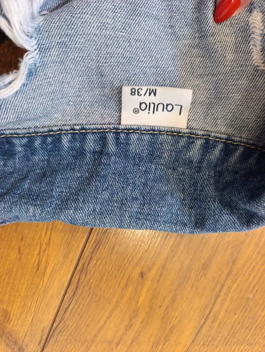 Damska jeansowa kurtka oversize – rozmiar M efekt „destroyed”,