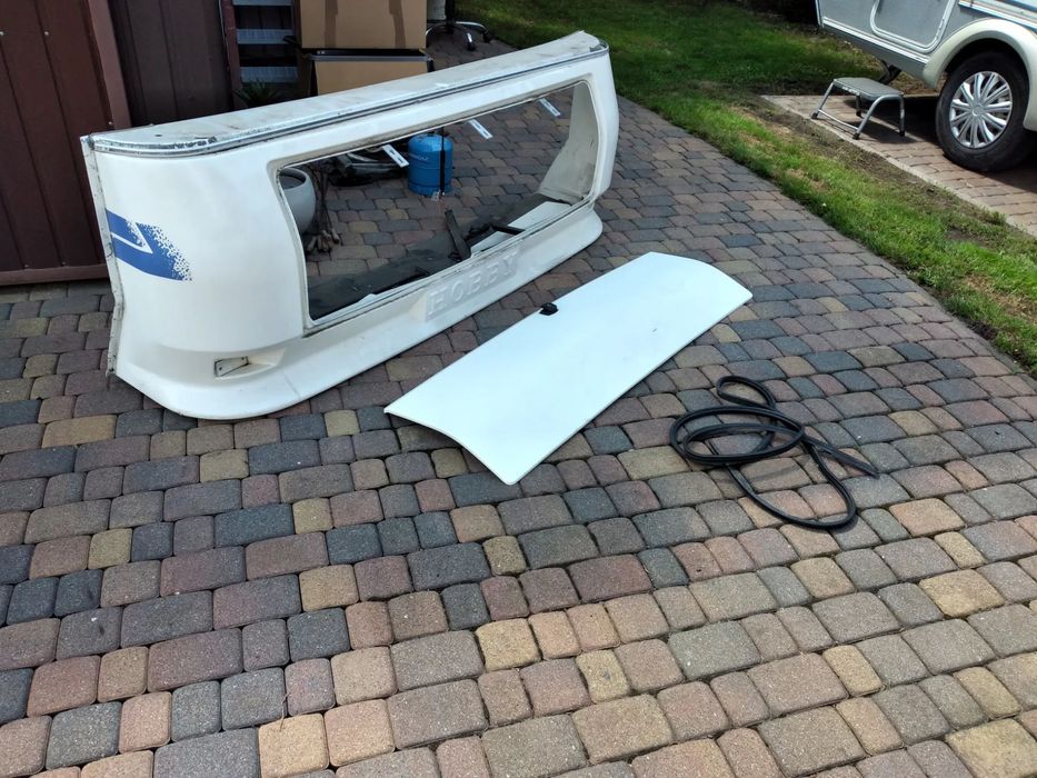 Przyczepa kempingowa Hobby 2002r Excellent Easy 450 bakista kompletna z podłogą i klapą szerokość przyczepy 215cm