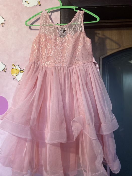 Святкова сукня для дівчинки