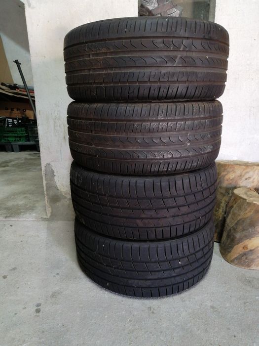Pneus 245/45 R17