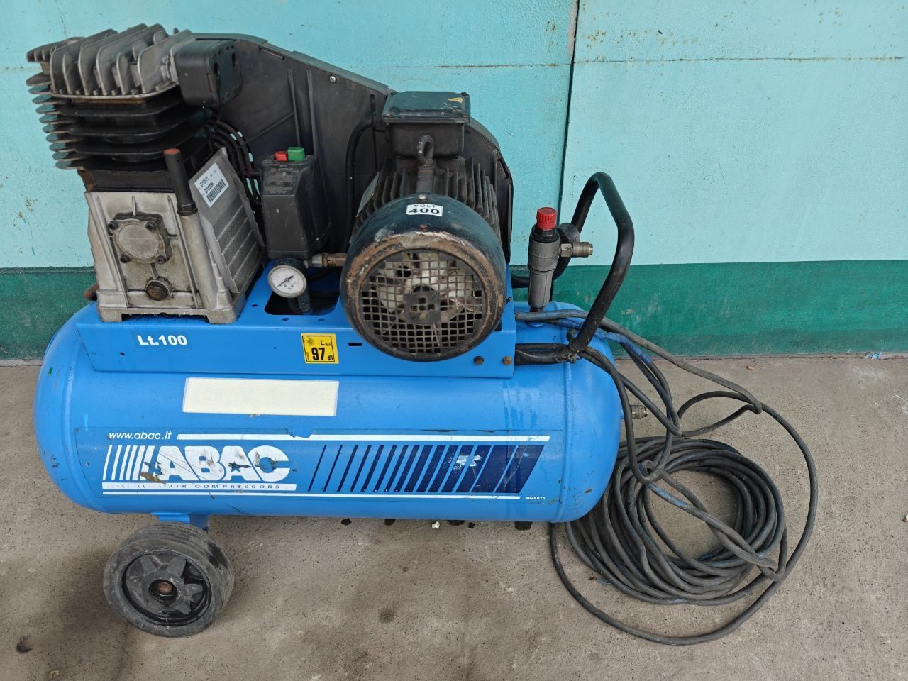 Продам повітряний компресор ABAC. Трифазний: 380 В.  Б/У.