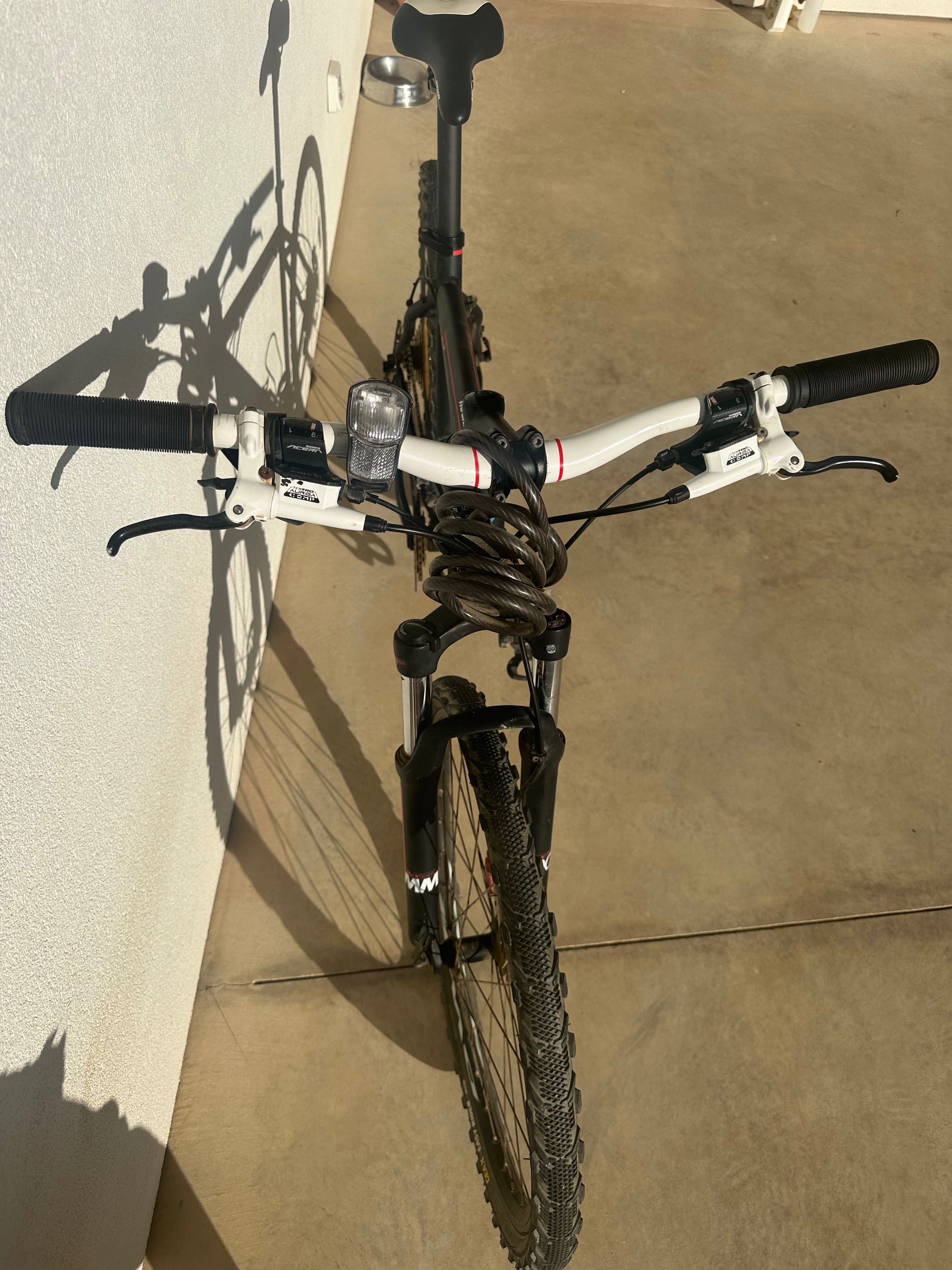 BICLETA  BTT Rockrider quadro M