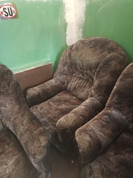 Продам диван и 2а кресла!