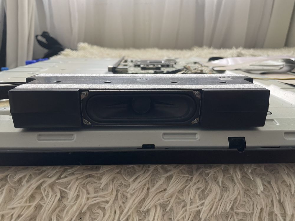 Głośniki telewizora samsung UE55MU6102K