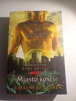 "Dary anioła. Miasto kości." - Cassandra Clare [Tom 1]