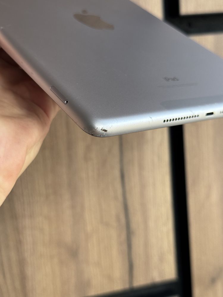 iPad 6 32GB 2018 Wi-Fi + LTE