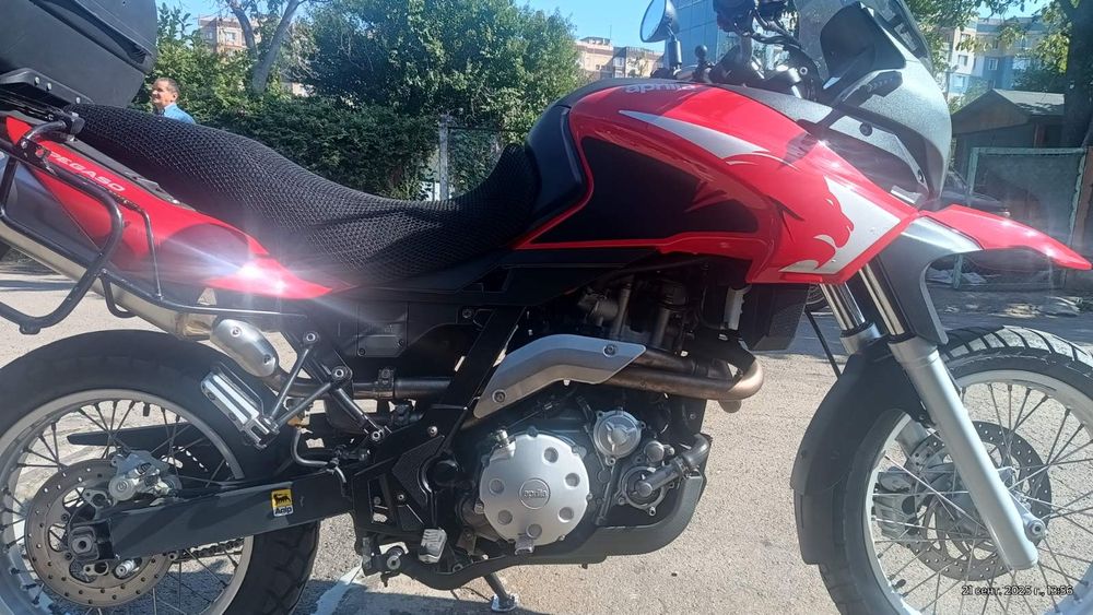 Апрілія пегасо трейл 660