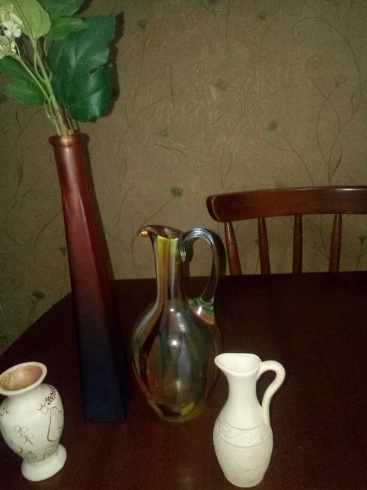 Ваза для цветов. Две маленьких керамических вазочки.