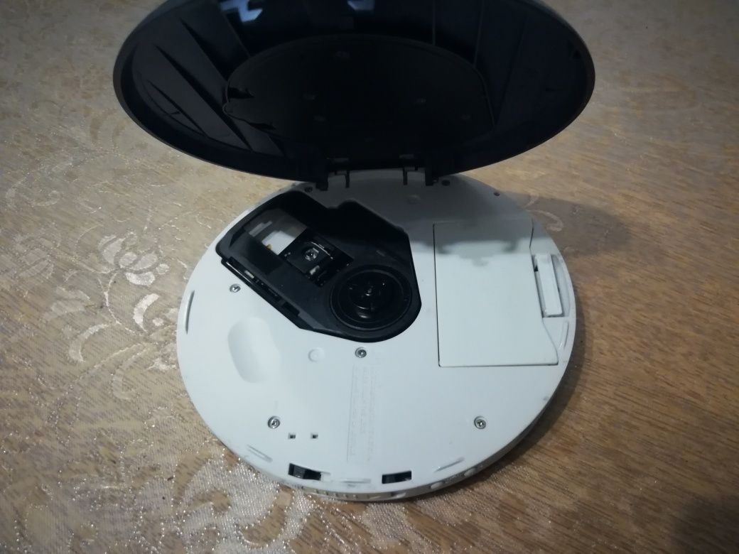 Leitor de CD e Rádio Colecção Anos 80