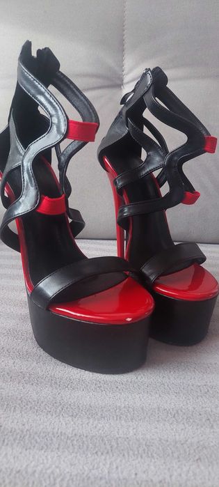 Super sandałki na cienkiej szpilce