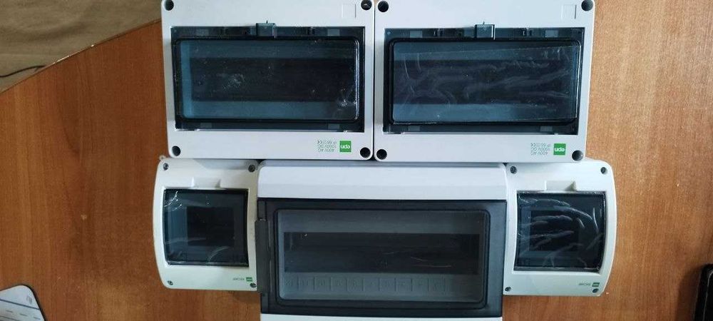 Продам щиток 5/10/12 модулей