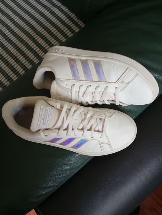 Кросівки Adidas чудовий стан р.39, 24,5см