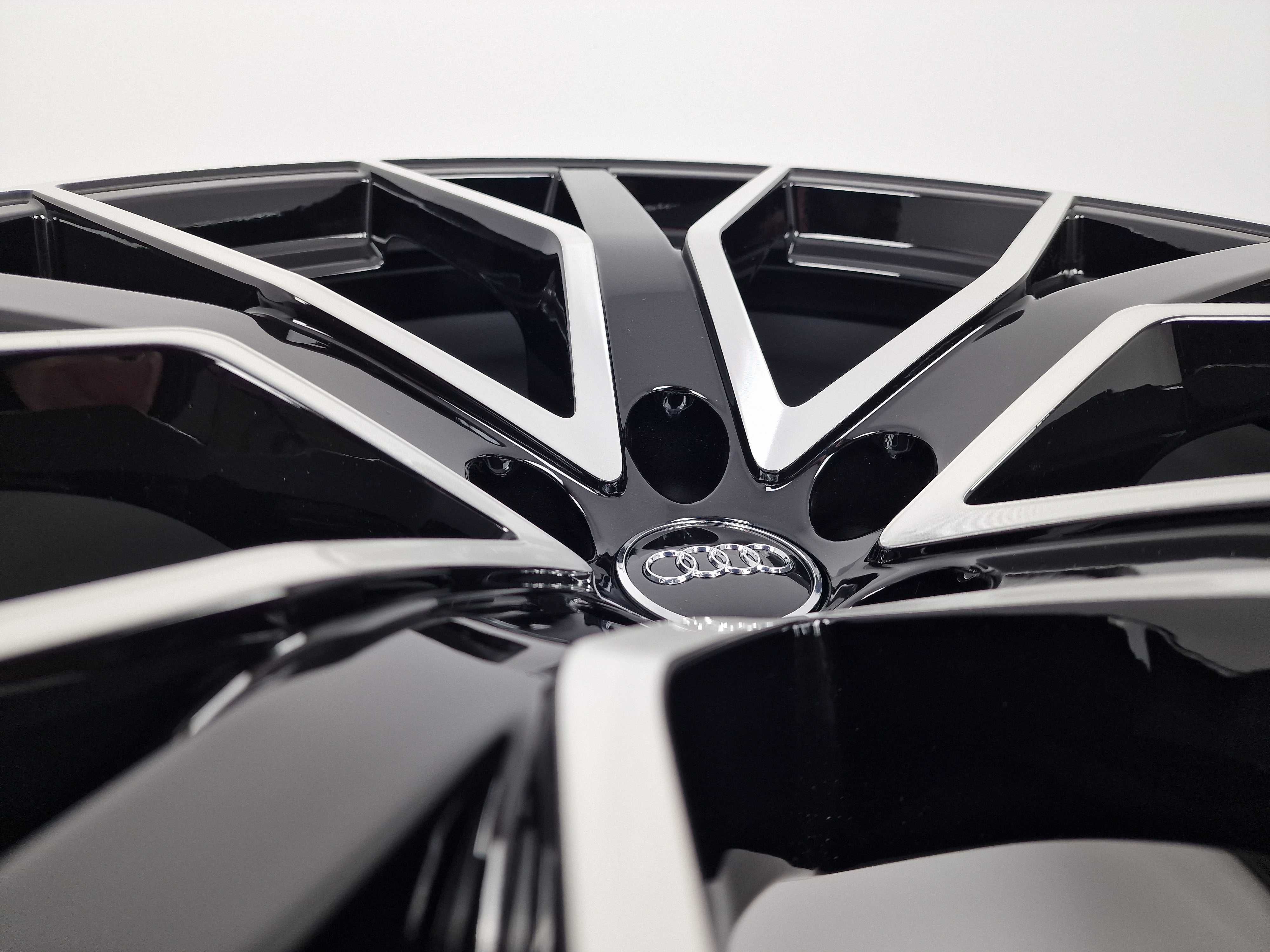 Oryginalne Felgi Audi 22" RS6 RS7 A8 S8 Q5 SQ5 Q7 SQ7 Q8 SQ8 RSQ8